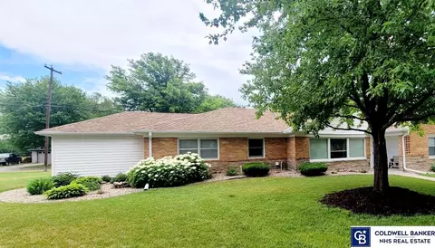 16 Arbor Hts, York, NE 68467