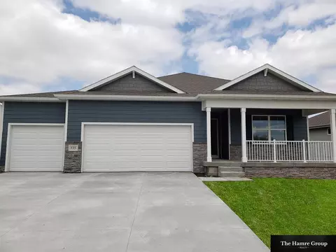 6318 Clear Creek St, Omaha, NE 68157