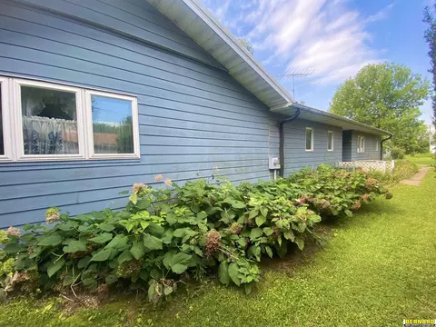 301 Eldon St, Talmage, NE 68448 photo 2