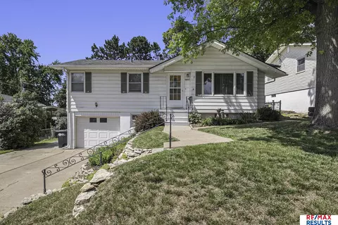 4840 Polk St, Omaha, NE 68117