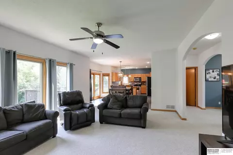 17313 Sharp St, Omaha, NE 68135 photo 9