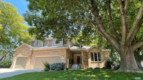 5908 Branford Pl, Lincoln, NE 68512