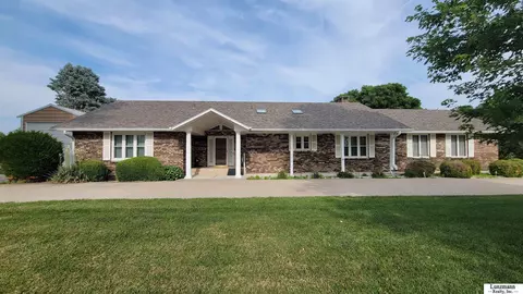 2405 Whitlow Ave, Auburn, NE 68305
