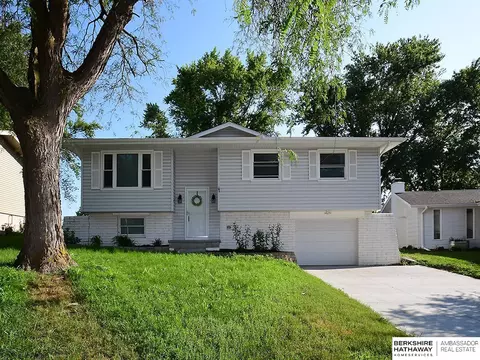 14072 Monroe Cir, Omaha, NE 68137