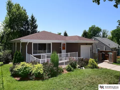 5319 Pinkney St, Omaha, NE 68104