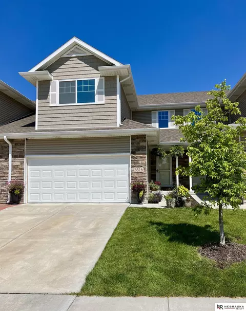 6516 S 57th St, Lincoln, NE 68516