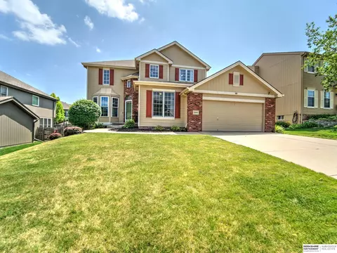 18809 Jones St, Elkhorn, NE 68022