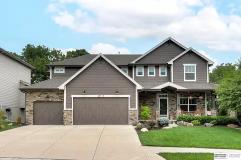 23713 Berry St, Omaha, NE 68022