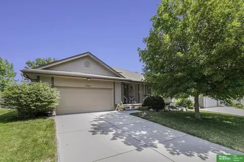 15210 Bedford Ave, Omaha, NE 68116
