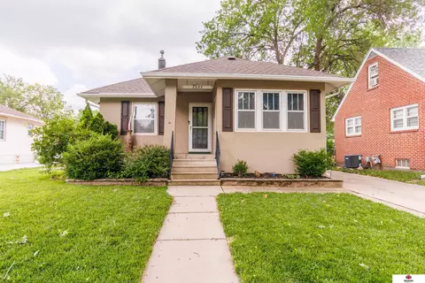 3527 Everett St, Lincoln, NE 68506