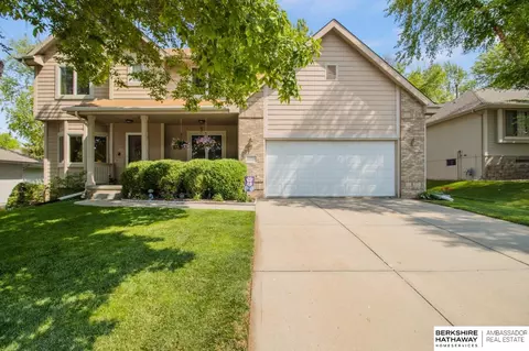 15310 Corby St, Omaha, NE 68116