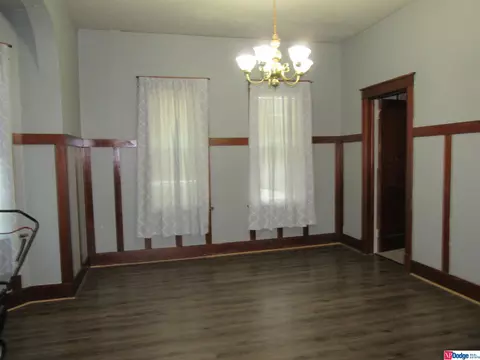1202 Arbor St, Omaha, NE 68108