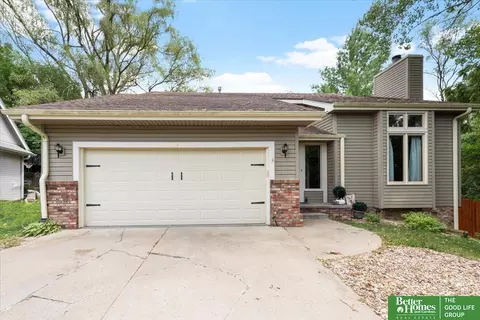 813 Forestview Cir, Bellevue, NE 68005