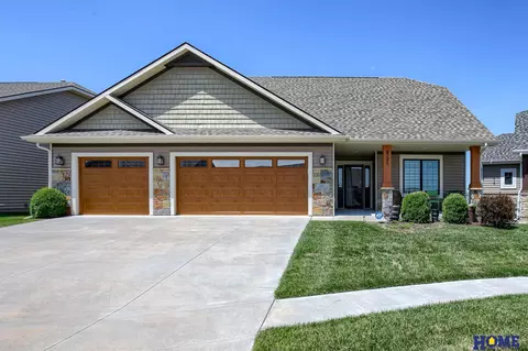 8245 S 65th St, Lincoln, NE 68516