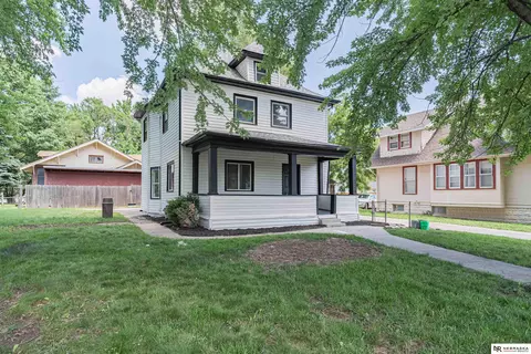 2574 Fort St, Omaha, NE 68111