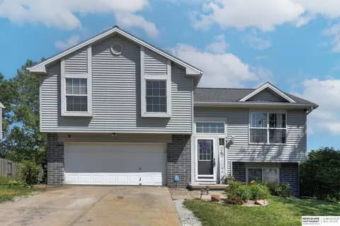 7910 Redick Ave, Omaha, NE 68122