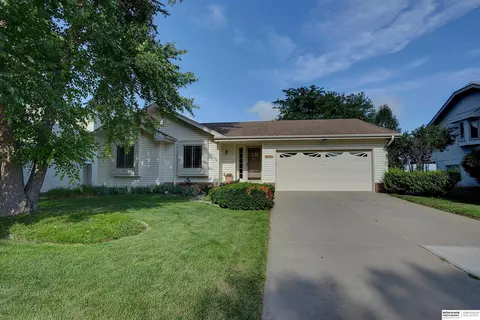 7904 S 71 Ave, La Vista, NE 68128