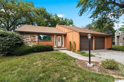 5164 S 150 Plz, Omaha, NE 68137