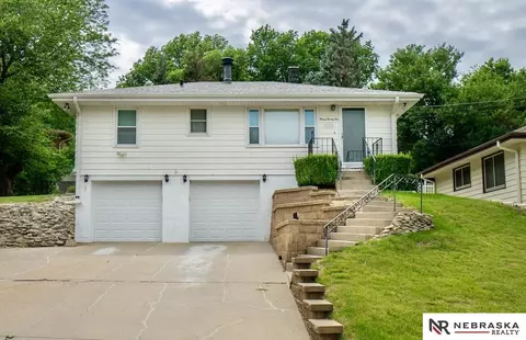 3022 S 46th Ave, Omaha, NE 68106