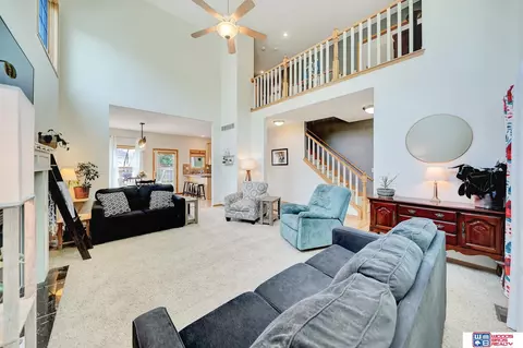 5921 White Fish Dr, Lincoln, NE 68516