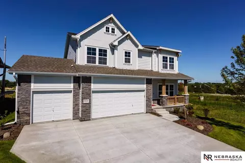 4112 S 213th St, Elkhorn, NE 68022