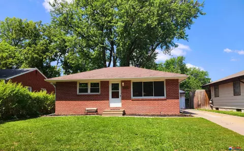 3451 N 52nd St, Lincoln, NE 68504