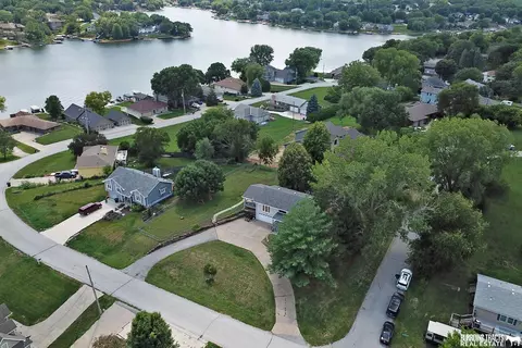 1529 Trumball Ter, Plattsmouth, NE 68048