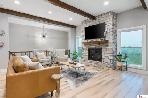 650 N 10th Ave, Springfield, NE 68059 photo 5