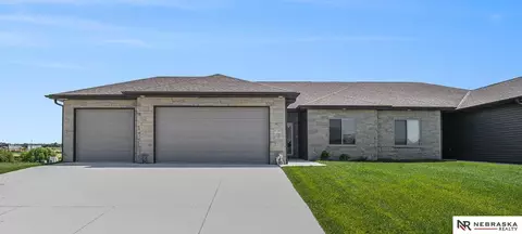 8700 S 38th St, Lincoln, NE 68516