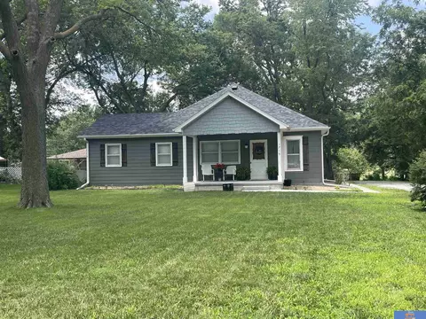 1715 S 4th St, Beatrice, NE 68310