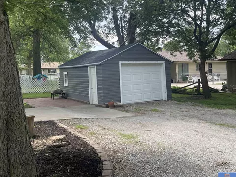 1715 S 4th St, Beatrice, NE 68310 photo 3
