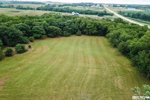 1050 N 5th St, Tecumseh, NE 68450