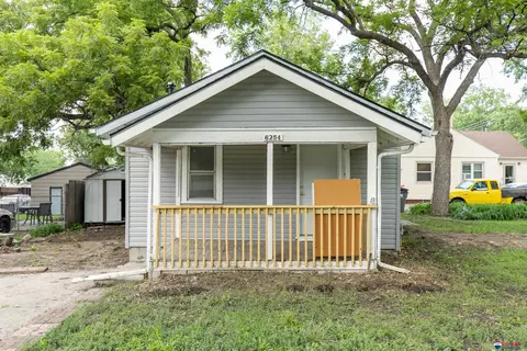 6254 Leighton Ave, Lincoln, NE 68507