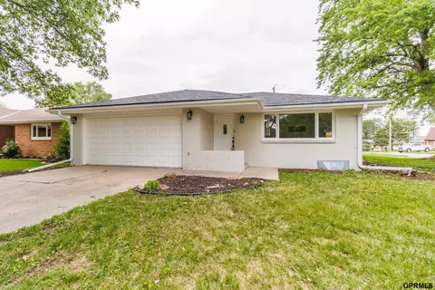 7640 Colby St, Lincoln, NE 68505