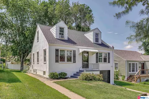 6157 Hickory St, Omaha, NE 68106