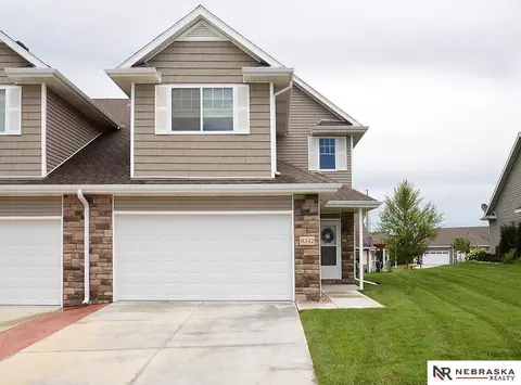 8342 Flintlock St, Lincoln, NE 68526