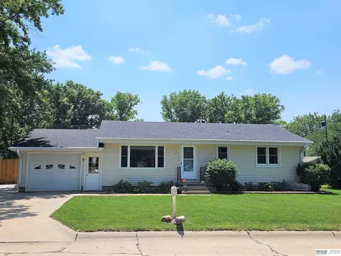 747 W 11 St, Wahoo, NE 68066