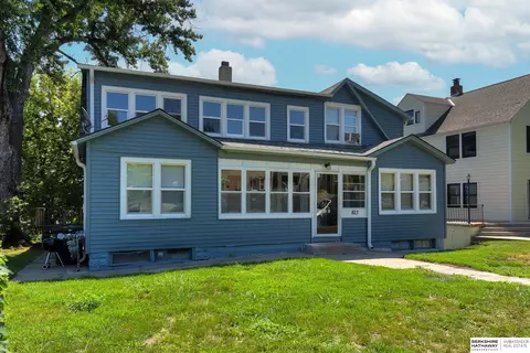 823 N 48th St, Omaha, NE 68132