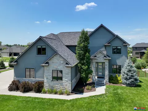 7941 S 97th Bay Bay, Lincoln, NE 68526