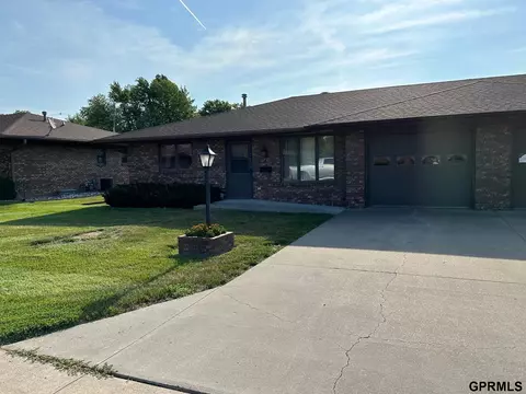 1014 1st St #7, Milford, NE 68405