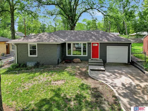 1935 S 45th St, Lincoln, NE 68506