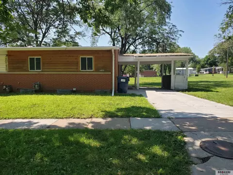 5107 W Mcguire Rd, Lincoln, NE 68524