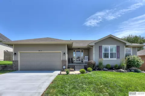 19113 Ohio St, Elkhorn, NE 68022