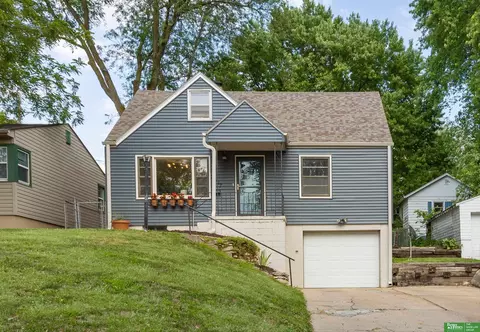 2627 N 71st St, Omaha, NE 68104