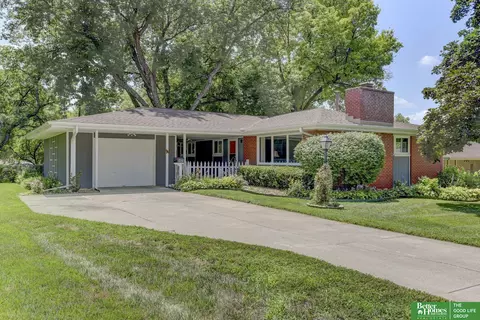 8409 Grand Ave, Omaha, NE 68134