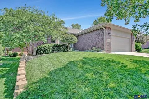 4824 Eagle Ridge Rd, Lincoln, NE 68516