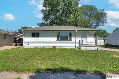 1348 N Mayfair Ave, Fremont, NE 68025