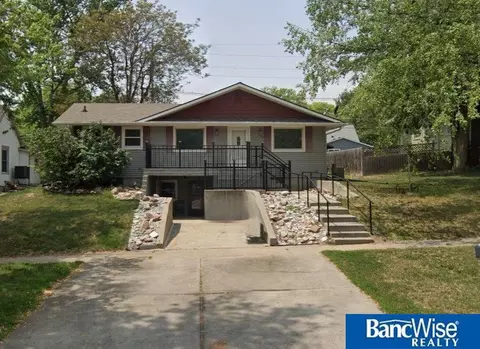 735 N 2nd St, Seward, NE 68434