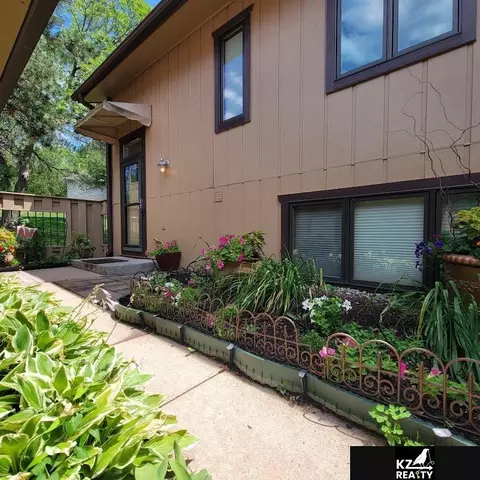 7300 South St #10, Lincoln, NE 68506