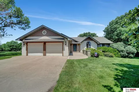 519 Circle Dr, Wilber, NE 68465